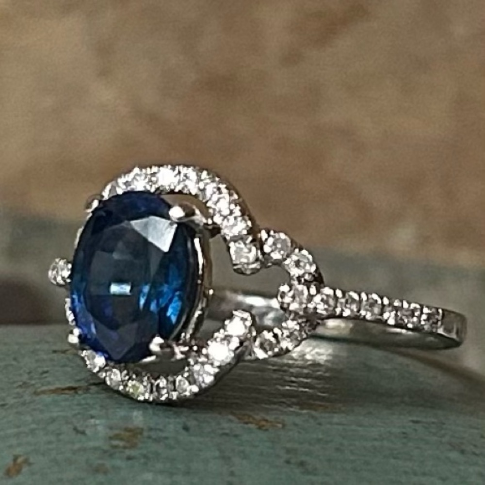 Natural Sapphire and Diamonds 18k White Gold - Picture 14 of 15